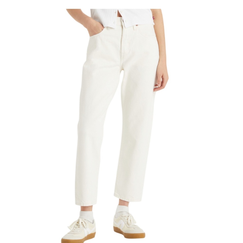 Levi’s straight high rise white jeans w 28 L 27